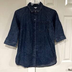 Women’s Size XS Joan Rivers Denim Button Down Collared Shirt